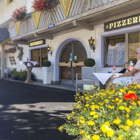 Hotel Chalet Olympia-3